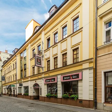 Sukiennice Aparthotel 3*